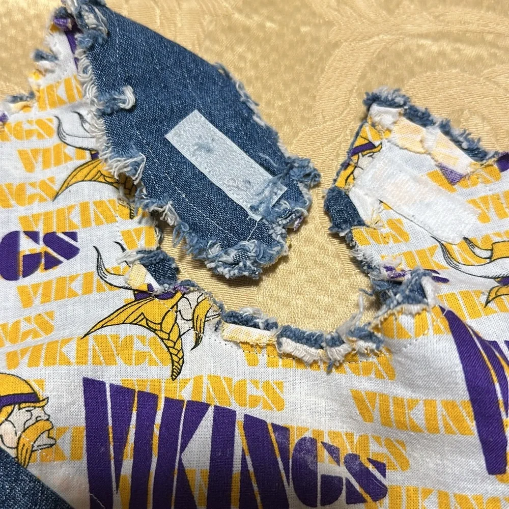 Minnesota Vikings denim bib